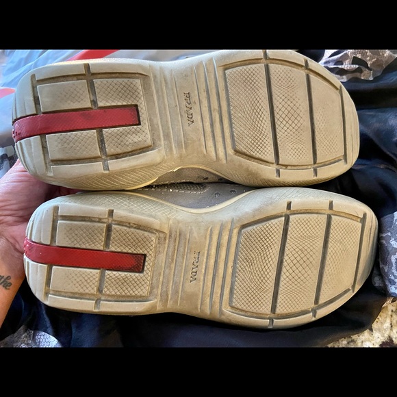 Prada shoes - Picture 3 of 12